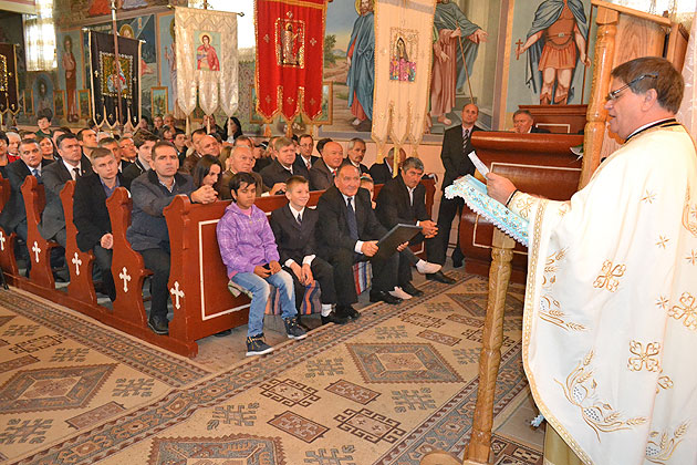 Sute de credincioşi s-au rugat în lăcaşul de cult din Lipău