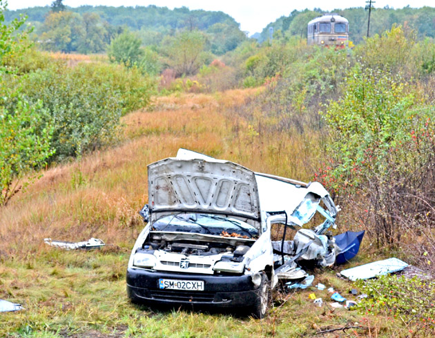 Adolescenta care a supravieţuit accidentului  de la Micula, operată la Cluj