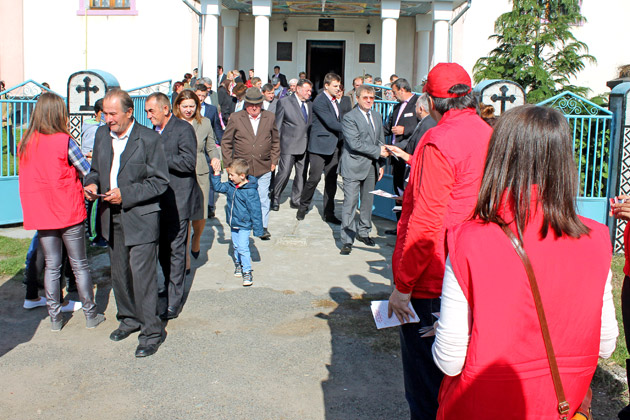 Cetăţenii au încredere în Victor Ponta