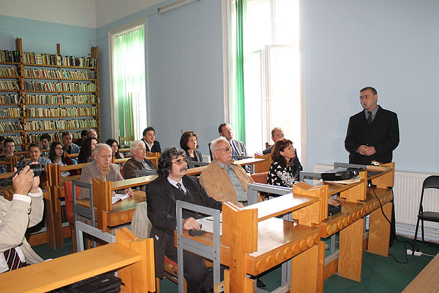 Expoziţie foto-documentară  vernisată la Biblioteca Judeţeană