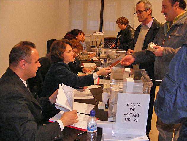 Mii de sătmăreni riscă să nu poată vota