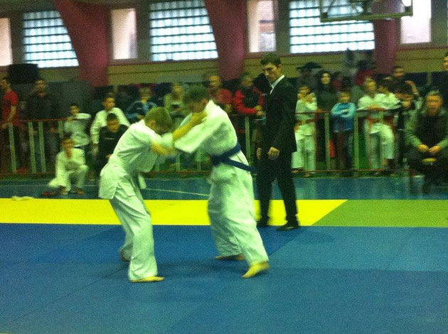 Box / Gală deosebită la Căuaş