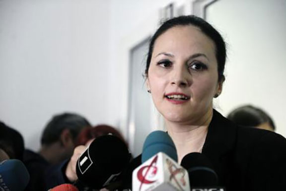 Alina Bica va fi dusă în instanță cu propunere de arest la domiciliu