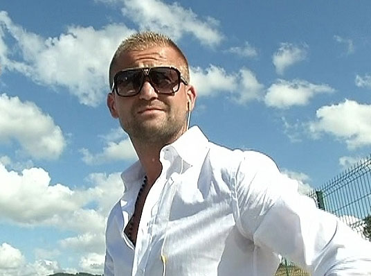 Oşanul din Certeze Petrică Dorel, ajuns MILIONAR la Paris!