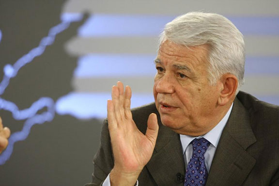 Teodor Meleşcanu DEMISIONEAZĂ din funcţia de ministru al Afacerilor Externe, la opt zile după ce a preluat portofoliul. Mihnea Motoc, propus pentru funcţie