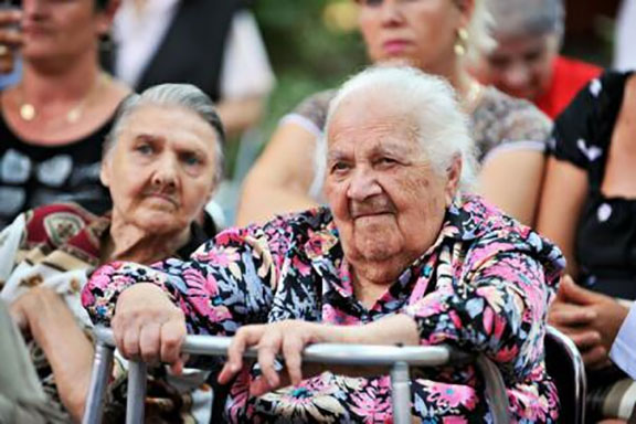 Îmbătrânirea populației va domina ordinea de zi în politicile de sănătate