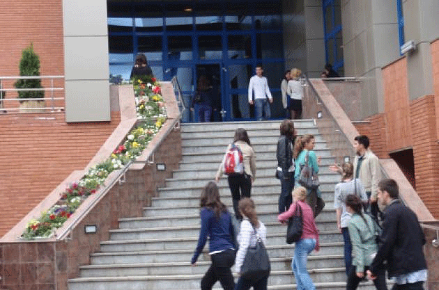 STUDENȚII POT VOTA ACASĂ