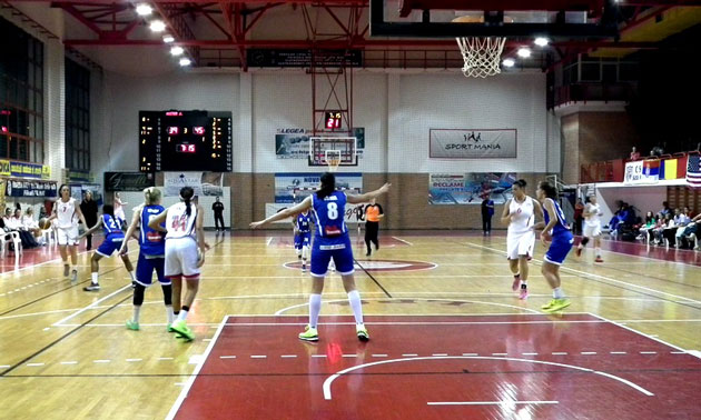 Duel în sferturile Cupei