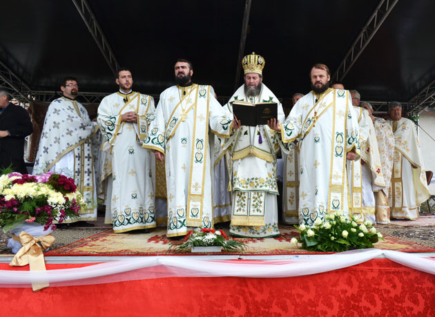 Biserica Ortodoxă îl susţine pe Victor Ponta