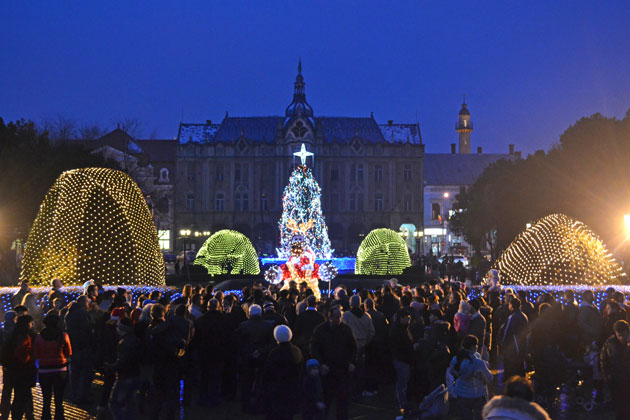 Iluminatul ornamental va fi pornit duminică