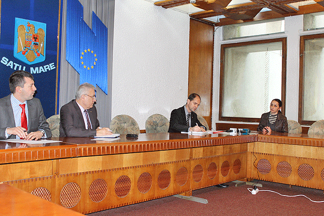 La Prefectură, în căutarea dreptăţii pentru mama sa