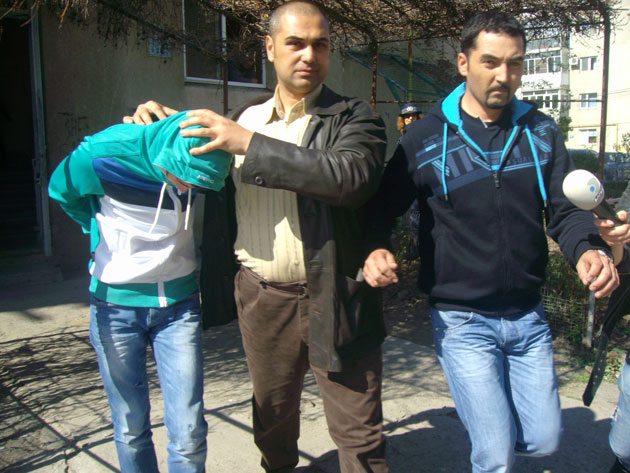 Un MONSTRU a VIOLAT un copil la ACÂŞ. INCREDIBIL cum a scăpat în trecut