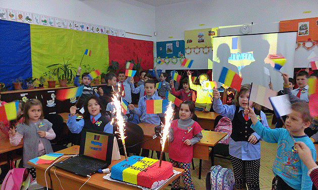 Şcolile “Avram Iancu “ şi “Mircea Eliade”, împreună pentru Unire