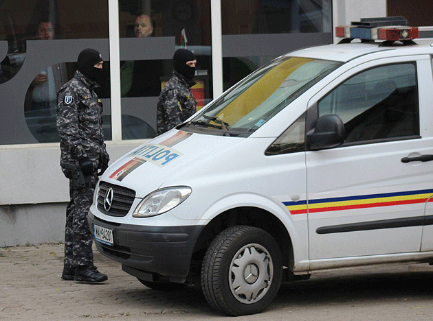 Firma şi casa unui om de afaceri certezean, percheziţionate de poliţiştii sătmăreni