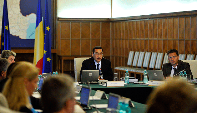 Creşteri salariale pentru cadrele medicale şi asistenţii sociali