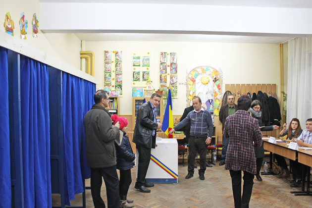 Sătmărenii s-au mobilizat la vot abia după-amiază