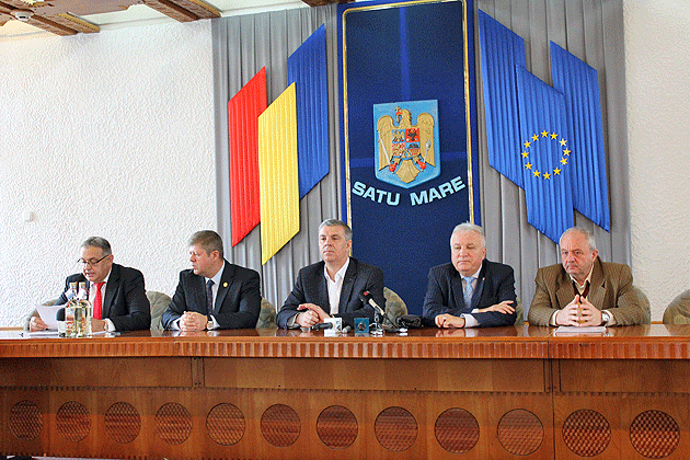 Legea privind neaccizarea pălincii va fi promulgată de viitorul preşedinte