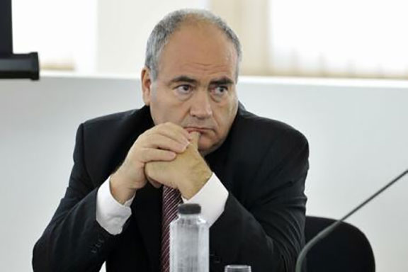 CNAS: 12,5 milioane de carduri distribuite, 120.000 inițializate