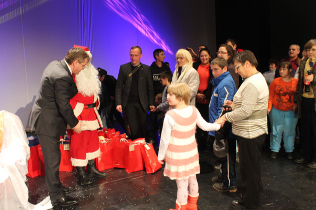 Moşul NVTV, darnic cu copiii sătmărenilor