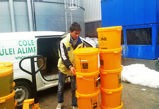 Alba-neagra cu deșeurile periculoase