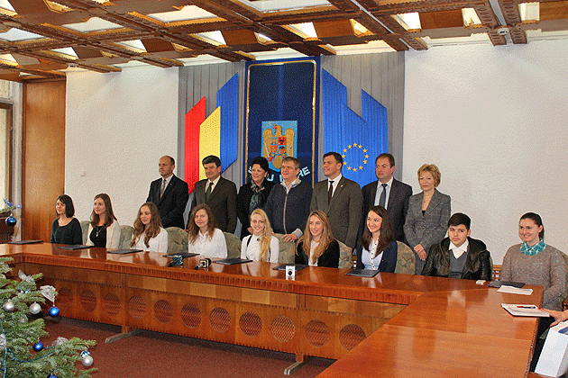 Elevii sătmăreni de nota 10, premiaţi  de Consiliul Judeţean