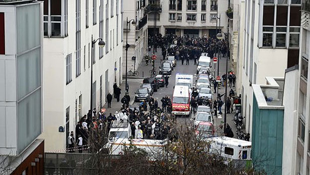 ATACUL ARMAT din Paris: Filmul evenimentelor