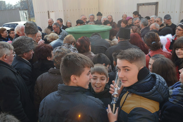 Poliţiştii şi jandarmii, între credincioşi  de Bobotează