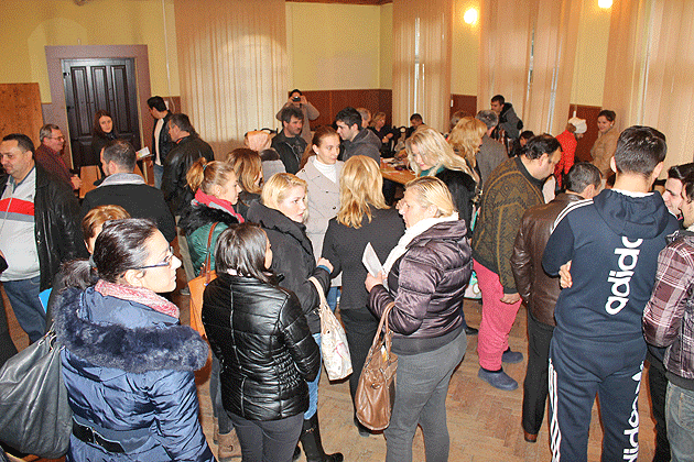 O şansă la muncă pentru tinerii oşeni