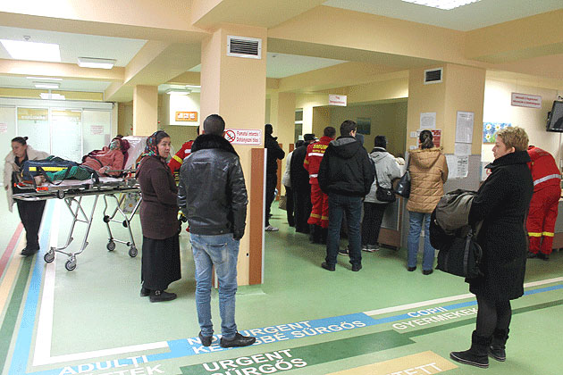 Septuagenară găsită într-un şanţ la Ser