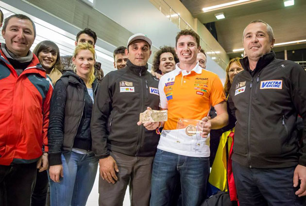 Bun venit acasă, CAMPIONULE!