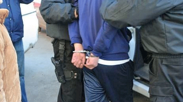 Hoţi prinşi de poliţişti