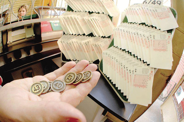 Sătmărenii, dornici să câştige la primele trageri loto din acest an