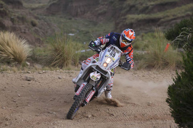 Gyenes pe 30, Butuza se retrage