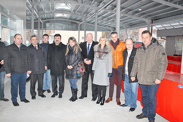 Piaţă ultramodernă în Micro 17