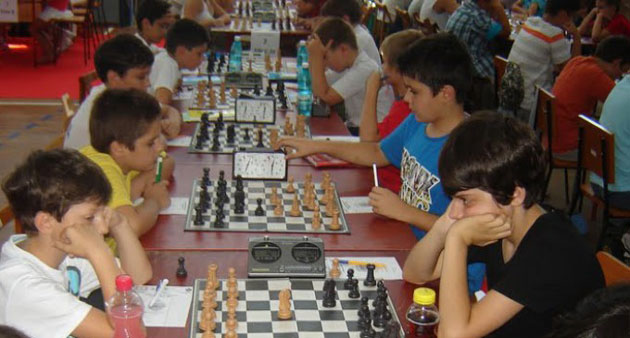 A început Chess Week-end no. 19