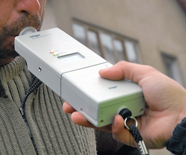 Patru şoferi au fost transformaţi în pietoni