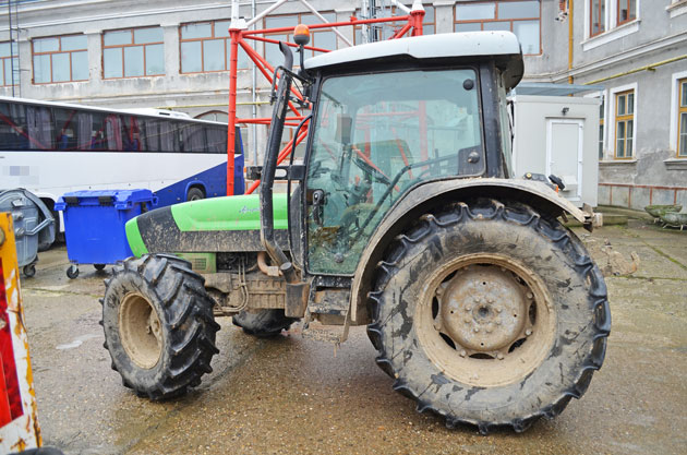 Tractor furat din Italia, depistat în Bercu