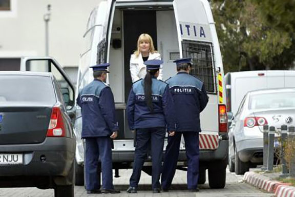 Elena Udrea, adusă la DNA