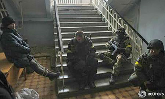 13 militari ucraineni uciși și alți 20 răniți în estul țării în ultimele 24 de ore