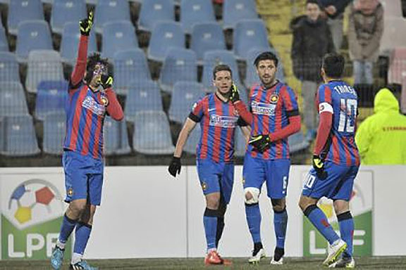 Steaua, obligată să joace două meciuri cu porțile închise în cupele europene