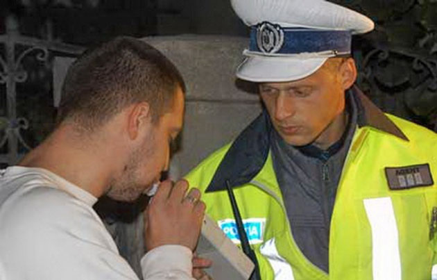 Cetăţean canadian prins beat la volan