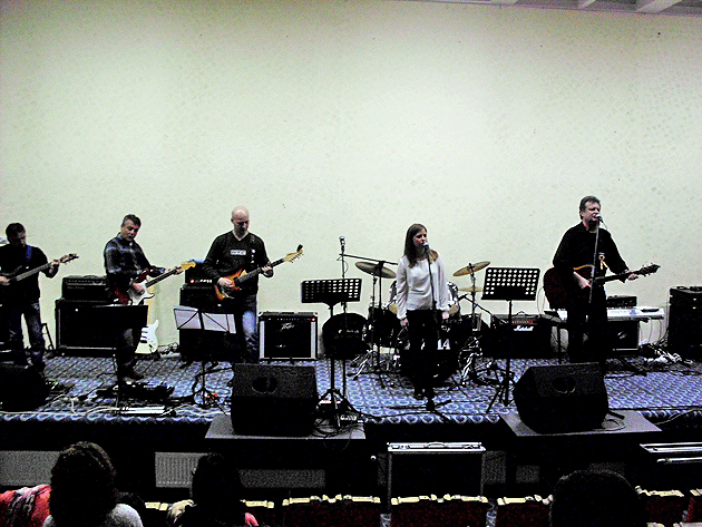 Regal de folk la Centrul Cultural “G.M. Zamfirescu”