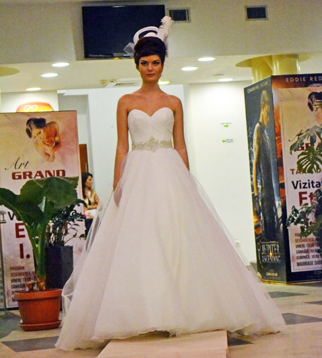 Rochii de mireasă, între clasic şi îndrăzneţ