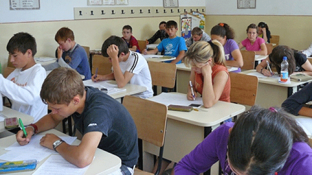 Simularea evaluării naționale pentru elevii clasei a VIII-a