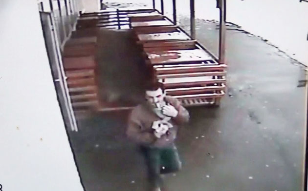 Tâlhărie comisă de un recidivist periculos în plină zi