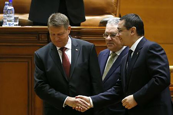 Președintele Iohannis și premierul Ponta participă marți la bilanțul MApN pe 2014