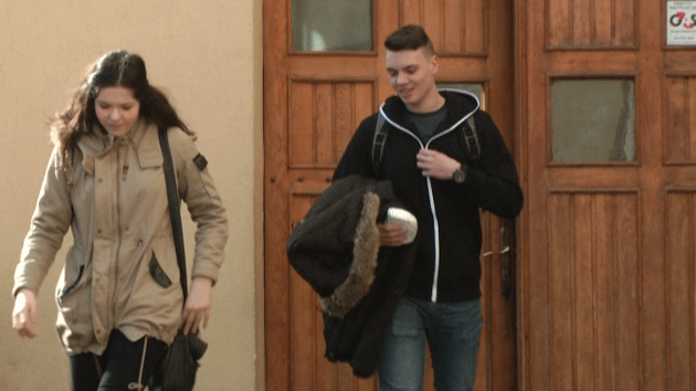 Şapte elevi eliminaţi din examene la simulările  de la Bac