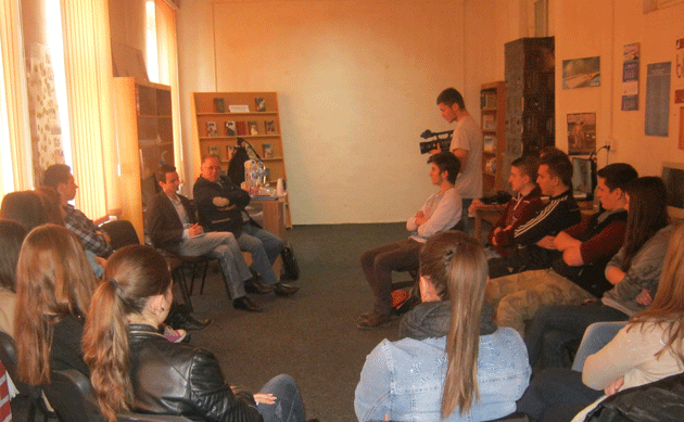 Dezbatere pe tema femeii  în literatură