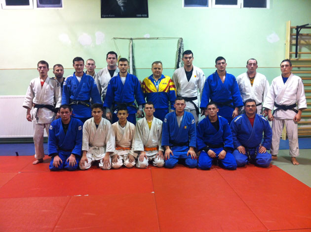 Să înceapă show-ul!