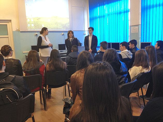 Campania Antidrog a ajuns joi la Liceul Teoretic Negreşti Oaş